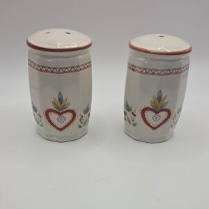 Salt and Pepper Shakers Laurie Gates